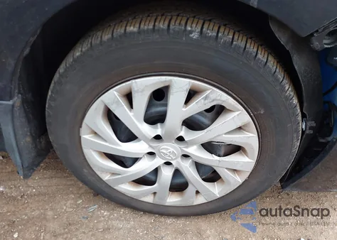 2017 Toyota Corolla Le z USA, uszkodzony, nr VIN 2T1BURHE8HC869691